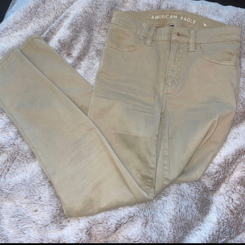 Khakis jeans from American eagle, very comfortable and stretchy!